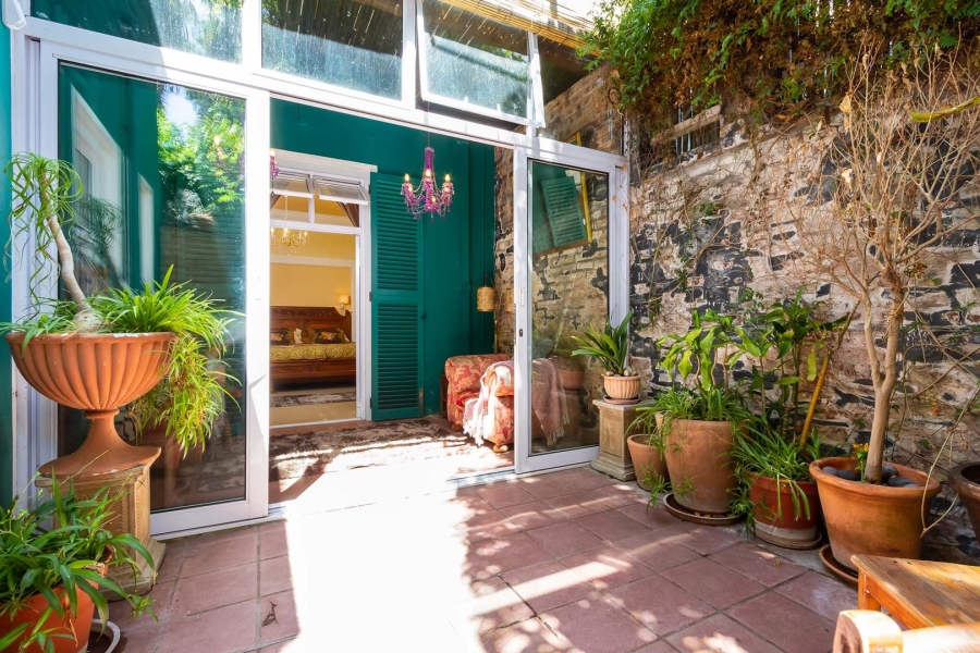 5 Bedroom Property for Sale in Gardens Western Cape